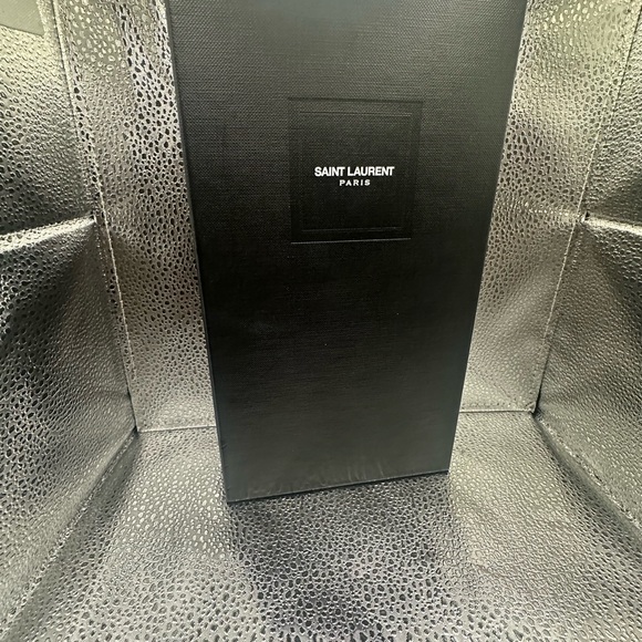 Preloved Red YSL Zippy Wallet with Box and Dust Bag - Picture 11 of 11